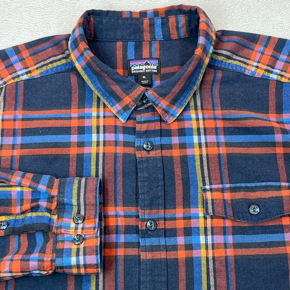 Patagonia Mens Fjord Flannel Shirt XL Navy Blue Orange Plaid Organic Cotton FA17